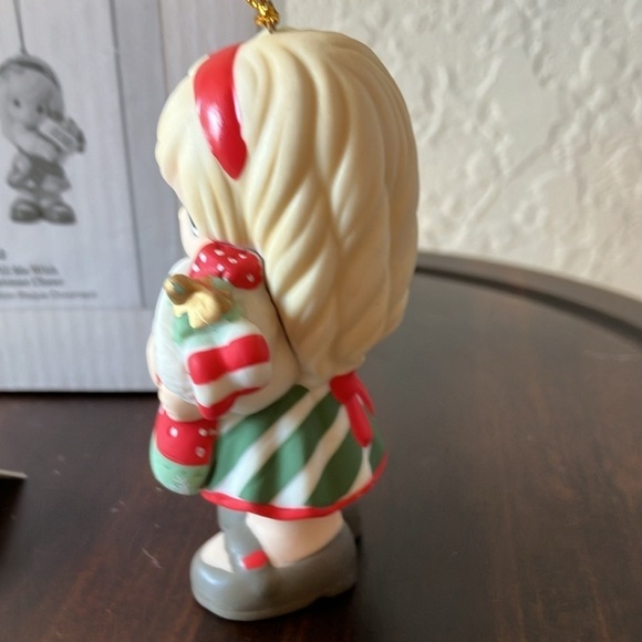Precious Moments: Girl- You fill me with Christmas cheer- 2021 Ornament - Picture 7 of 16